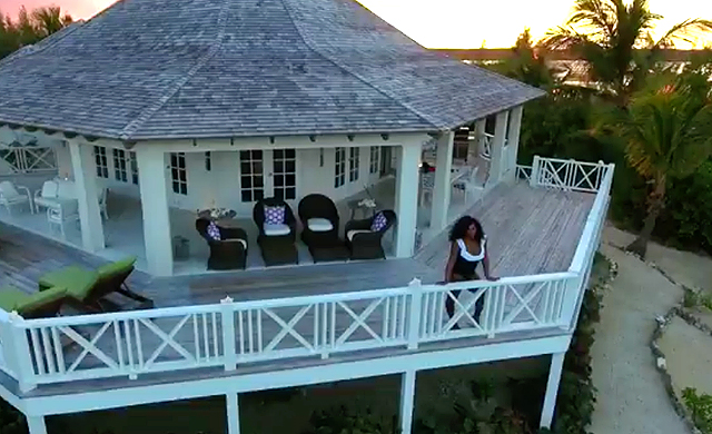 «Неделя в раю»: Серена Уильямс поделилась видео со свадебного отдыха на Багамах
